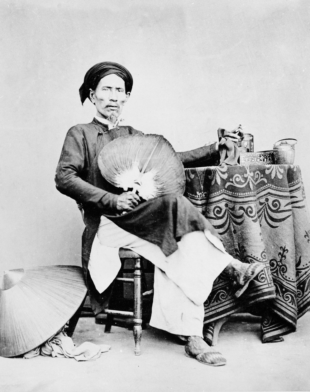 Homme annamite, Saigon, vers 1870s - European Photographer
