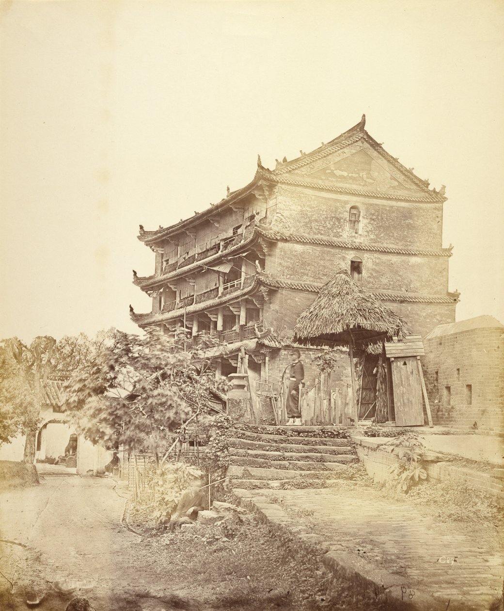 [Pagode à cinq étages, Canton, Chine] - Felice Beato