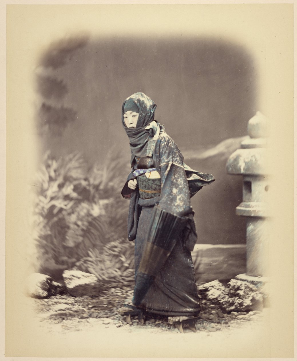 Femme en robe d