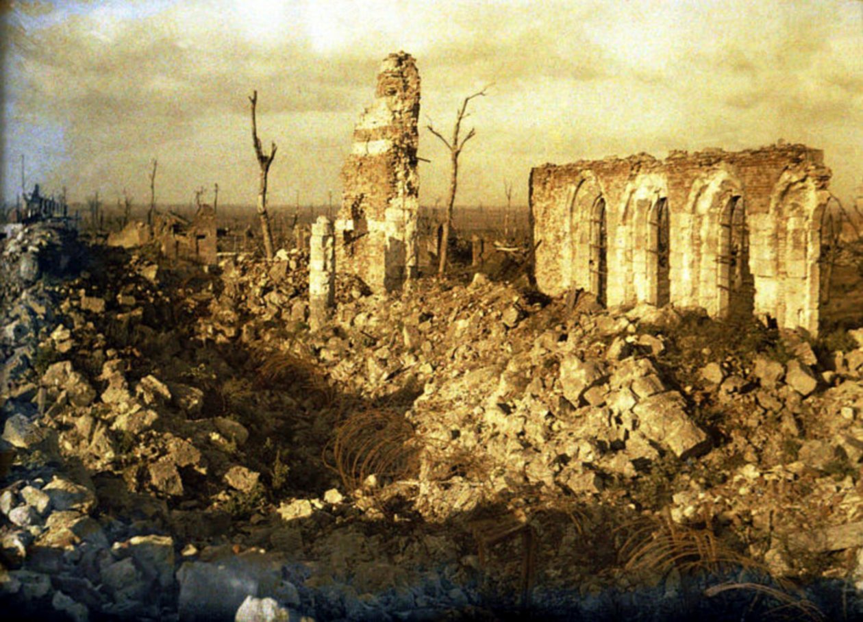 Église endommagée pendant la guerre, Chaulnes, Somme, France, 1917 - Fernand Cuville