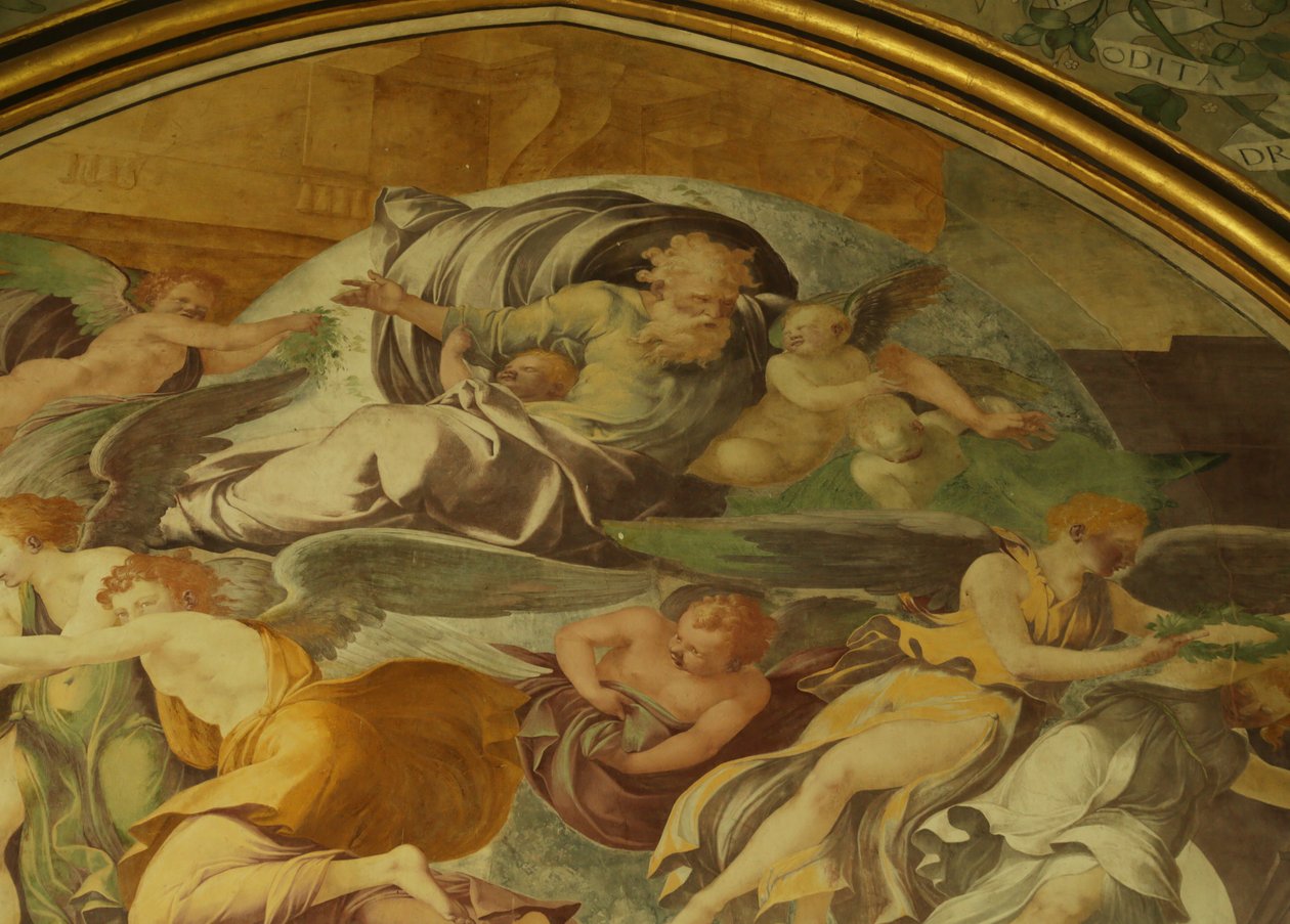 Le mur ouest de la chapelle rayonnante de l