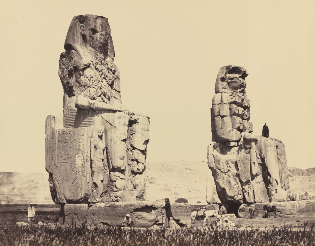 Les statues de la plaine, Thèbes, 1858 - Francis Frith