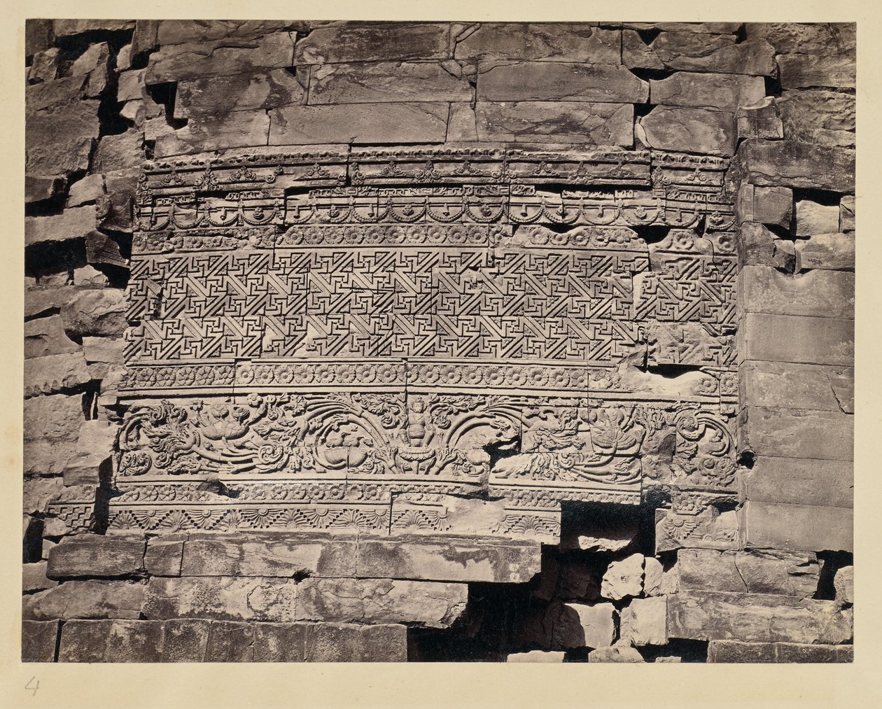 [Stupa de Dhamek, Sarnath] - Francis Frith and Co.