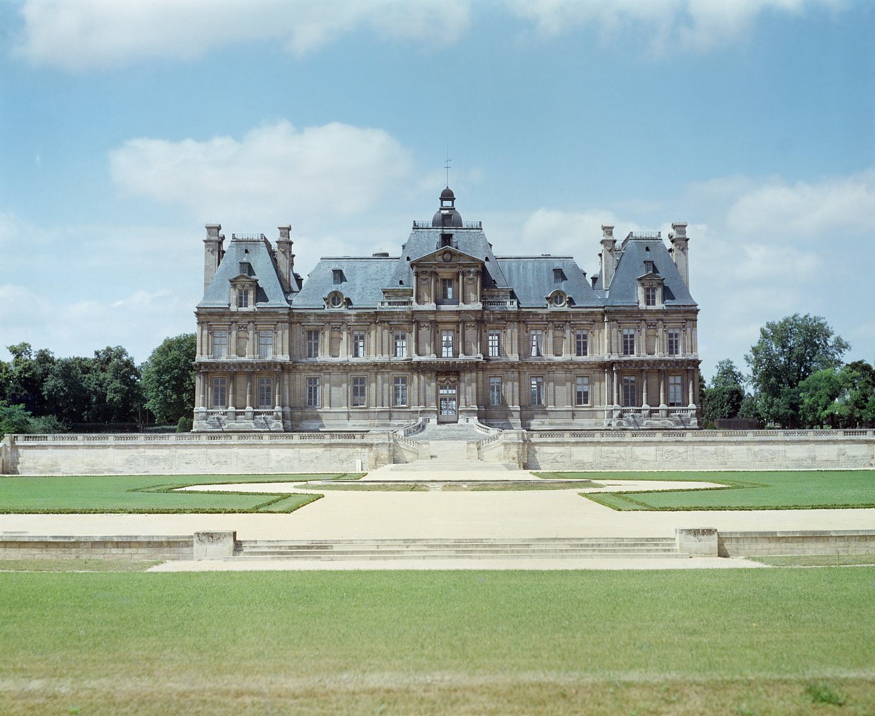 Vue de la façade est du Château de Maisons-Laffitte, construit 1642-51 - Francois Mansart