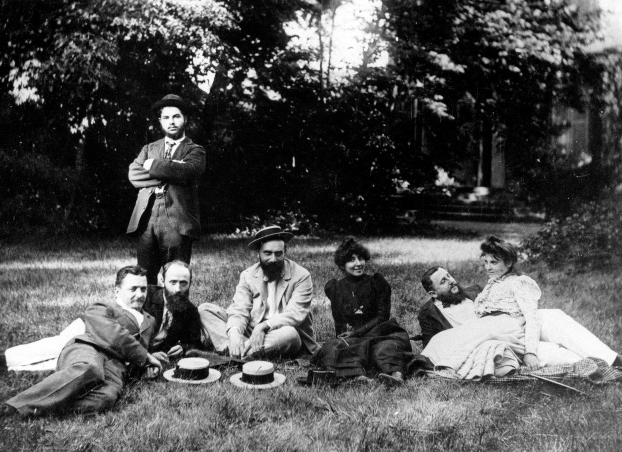 Membres du groupe des Nabis assis dans le jardin du Relais, la maison des Natanson à Villeneuve-sur-Yonne - French Photographer