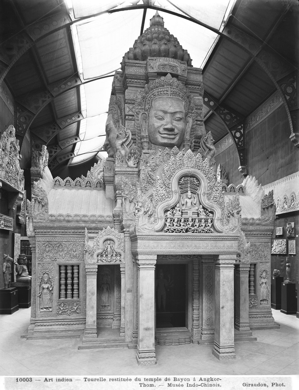 Tour reconstruite, Temple de Bayon à Angkor Thom, vers 1912 - French Photographer