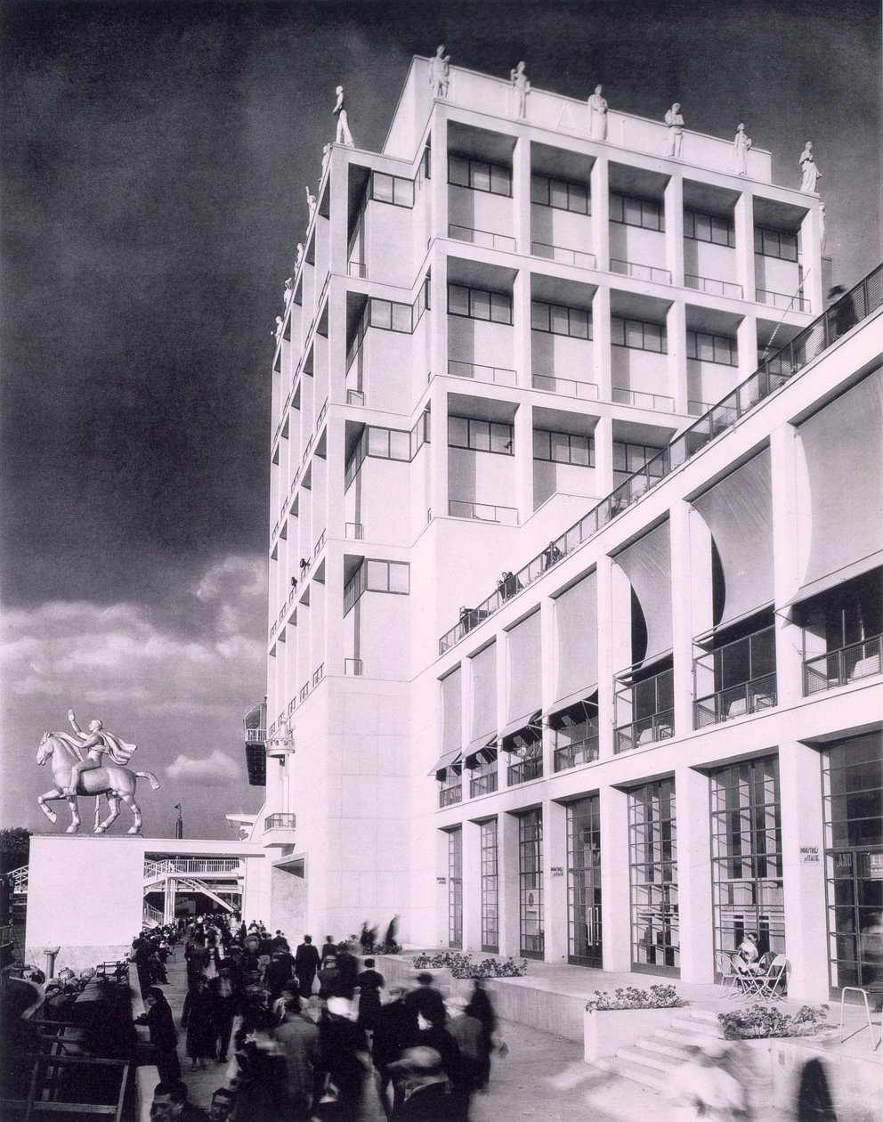 Le bâtiment italien à l