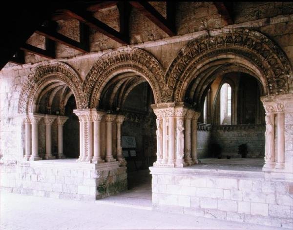 Triple arcade menant à la salle capitulaire, 1157-1211 - French School