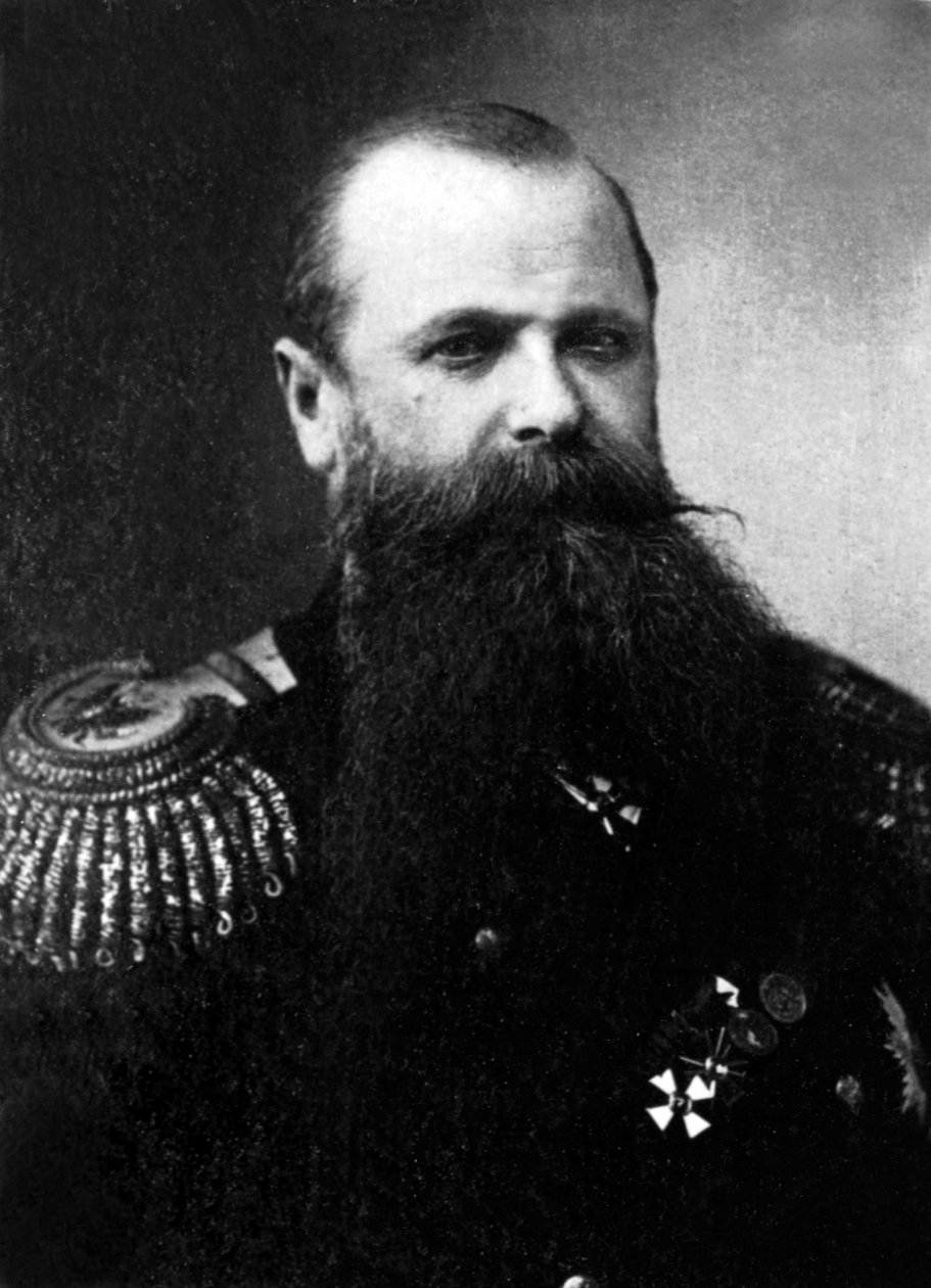 Portrait de Makharoff, Amiral - French Photographer