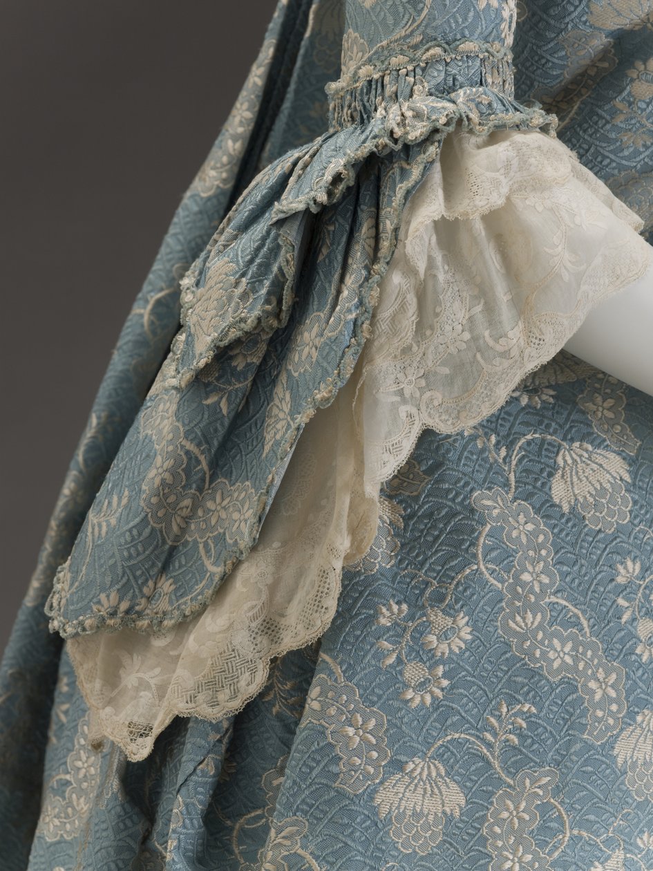 Robe bleue, vers 1760 - French School
