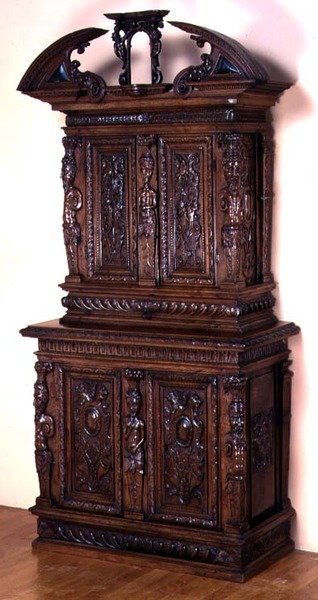 Buffet à quatre portes - French School