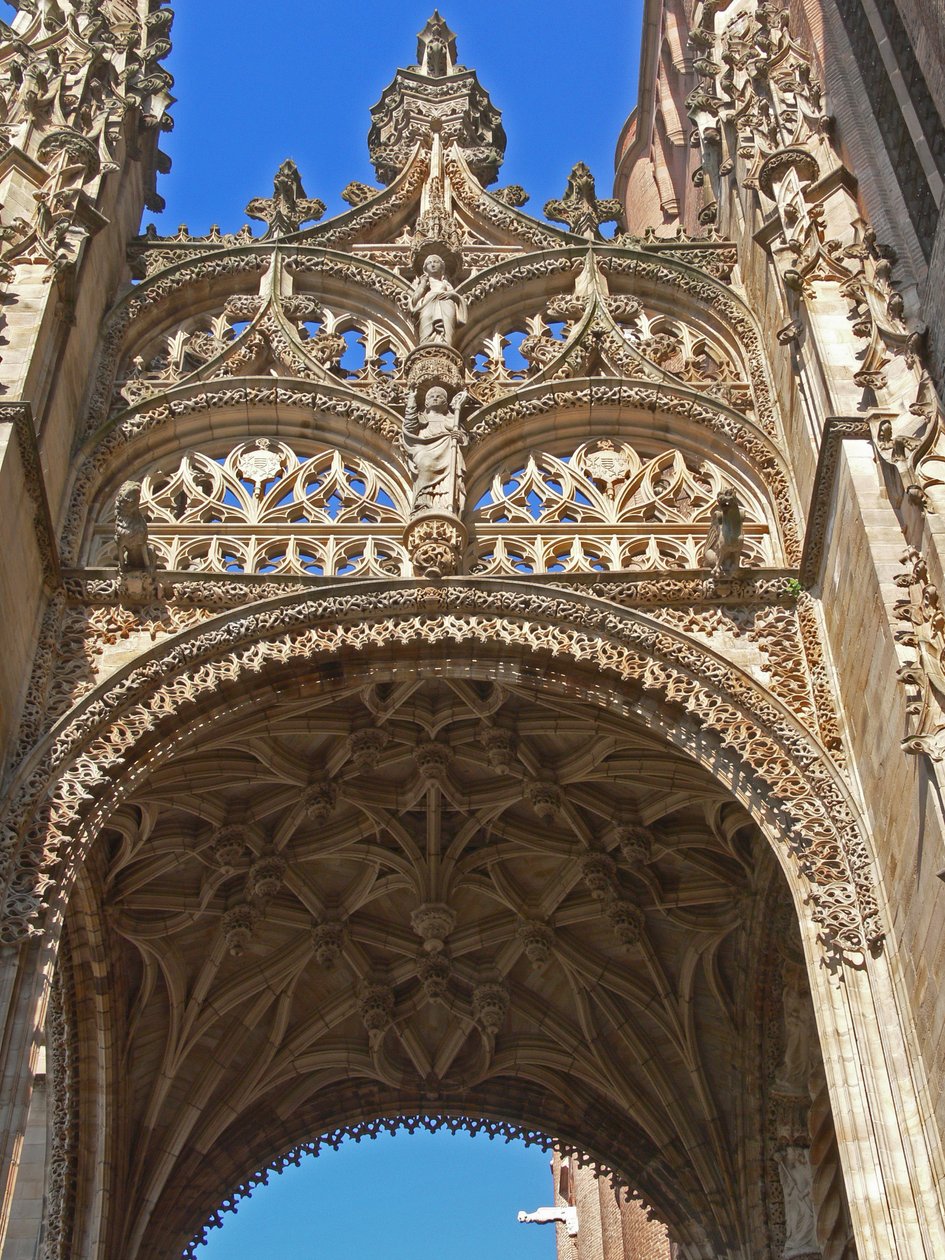 Tracery au-dessus de la porte sud - French School