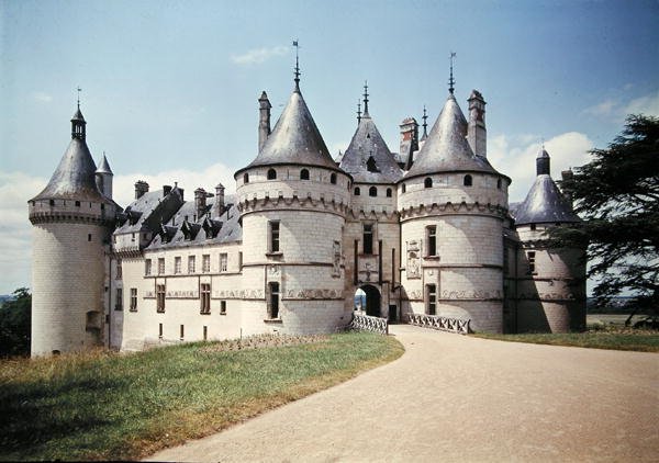 Vue du château - French School