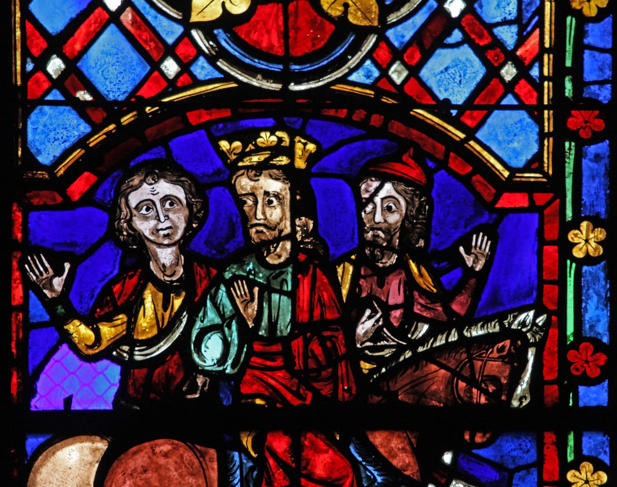 Fenêtre w04 représentant des visages médiévaux - French School