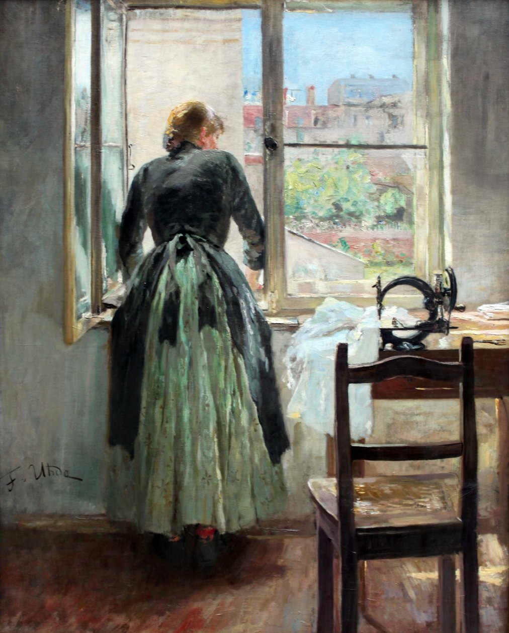 À la fenêtre (Couturière regardant par une fenêtre) - Fritz von Uhde