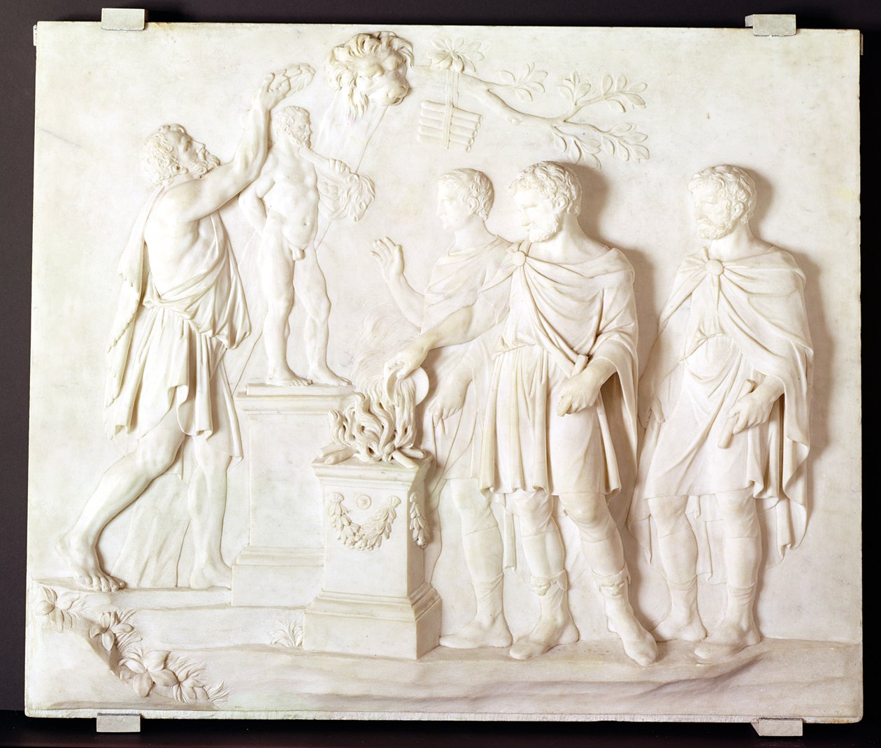 Sacrifice à Hercule, vers 1766 (marbre) - Gaspar Vanderhagen