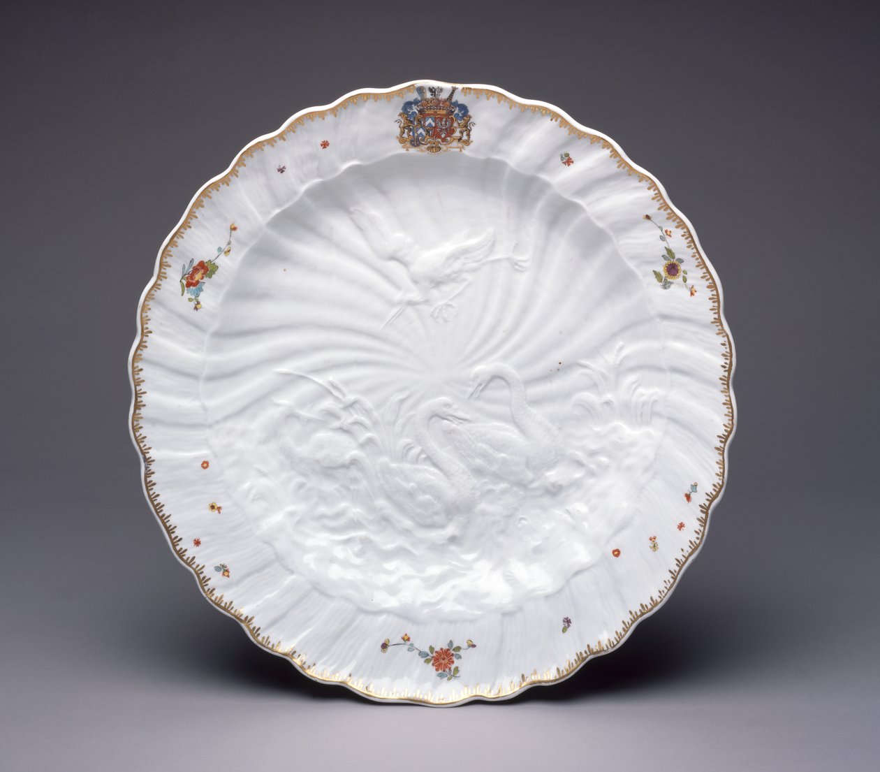 Assiette du service du cygne, porcelaine de Meissen, c.1737-41 - German School