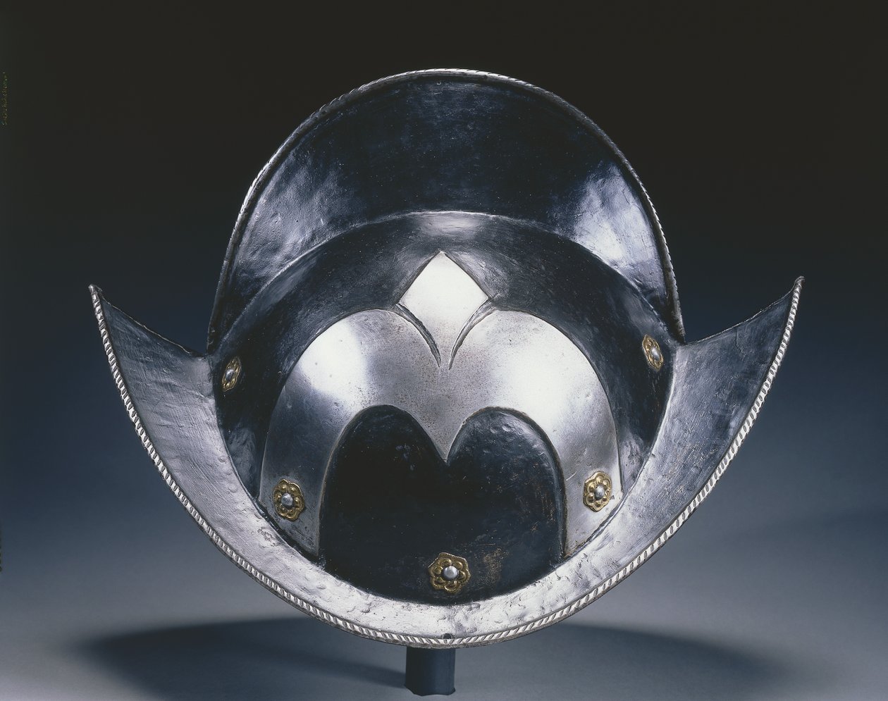 Morion noir et blanc - German School