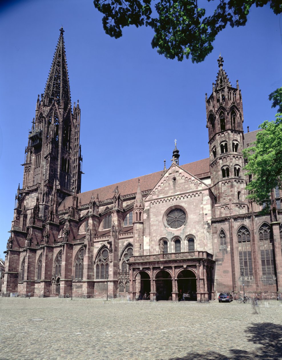 Vue de la cathédrale depuis le sud-est - German School