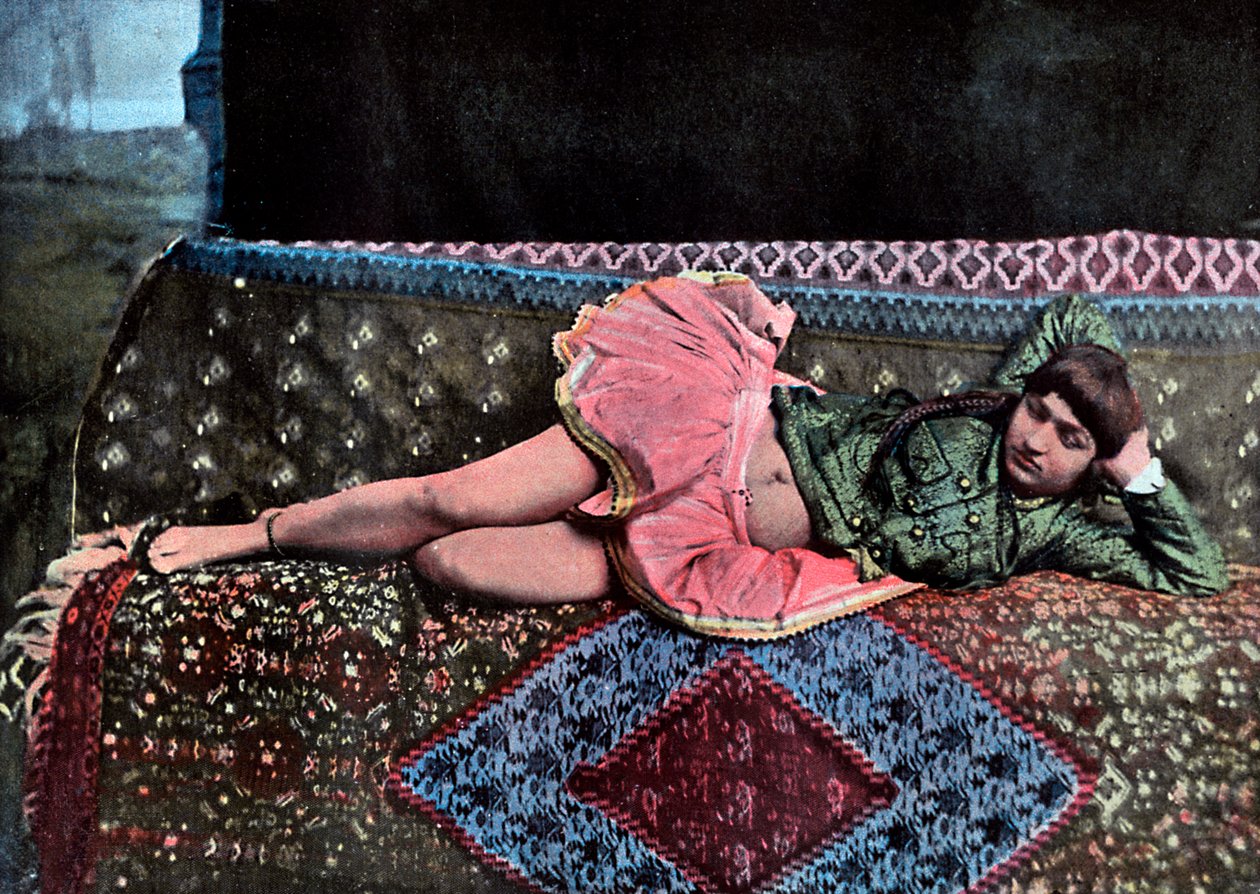 Femme persane dans un harem - Gillot