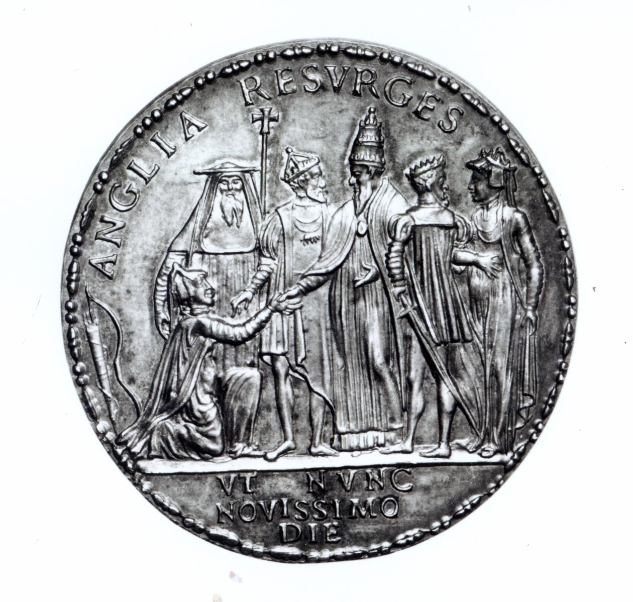 Médaille frappée par le pape Jules III pour commémorer la restauration de l