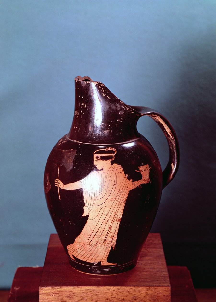 Oenochoé à figures rouges attiques, représentant la sorcière Circé poursuivie par Ulysse - Greek