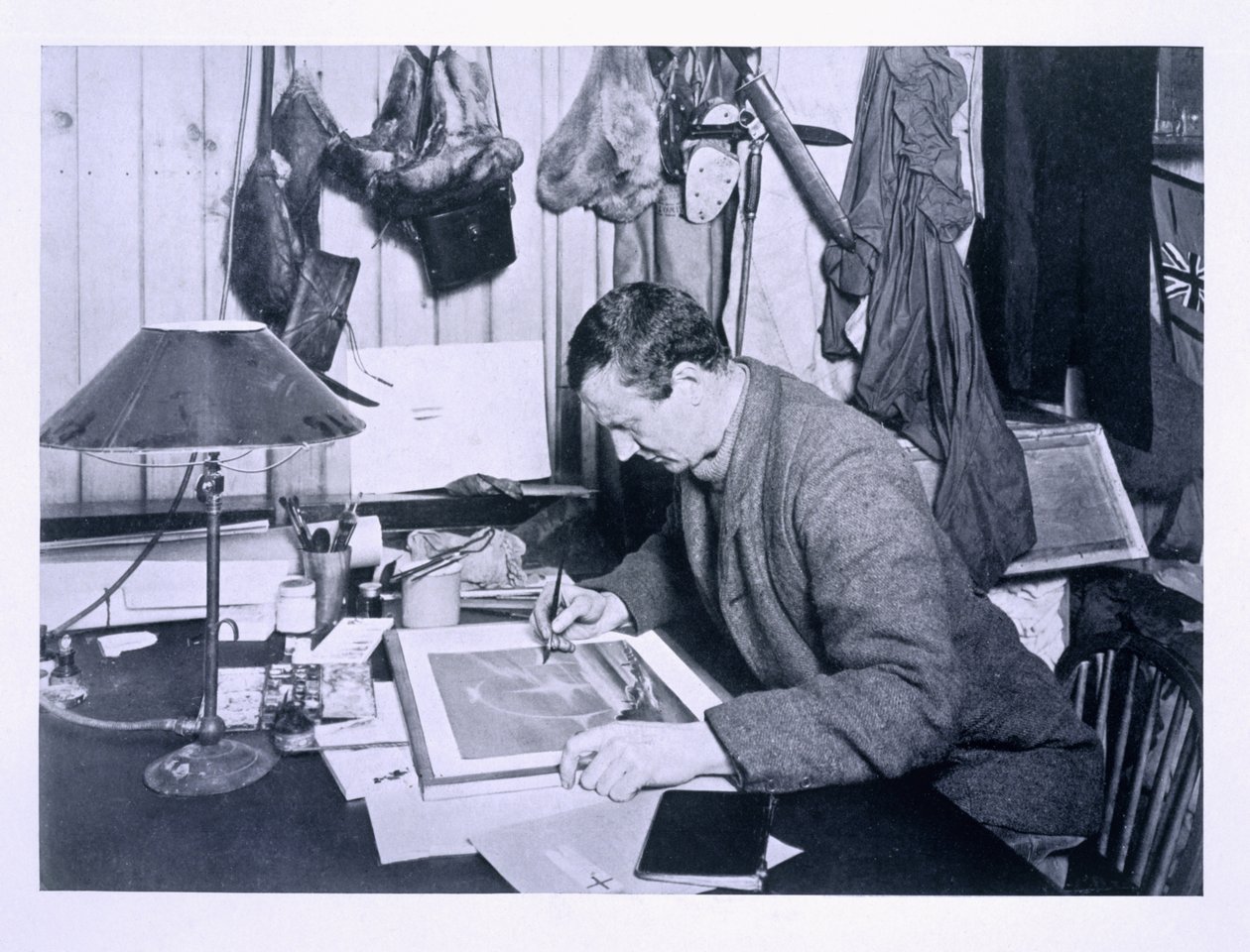 Dr Wilson travaillant sur un croquis au Cap Evans, de 