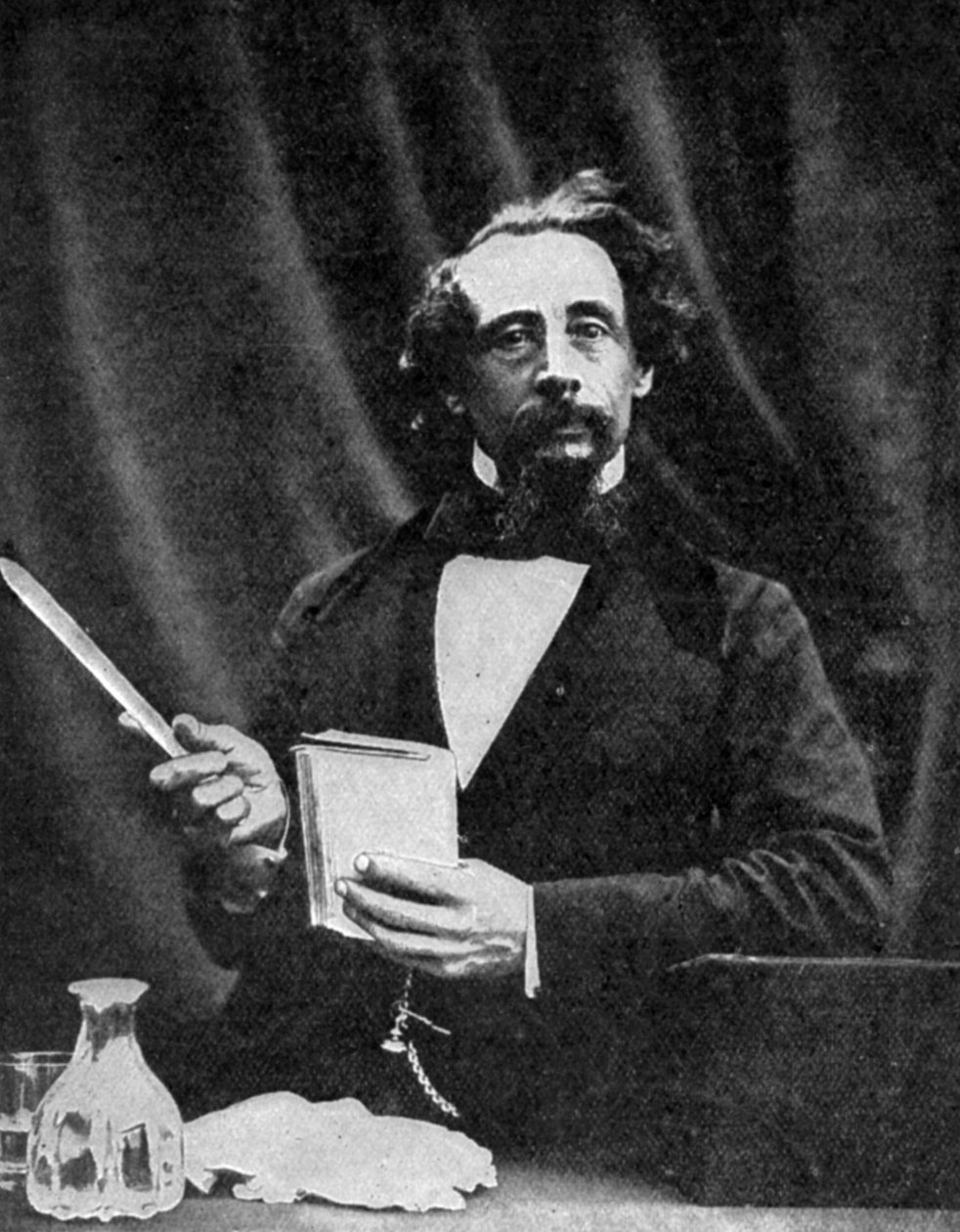 Charles Dickens donnant une lecture, 1859 - Herbert Watkins