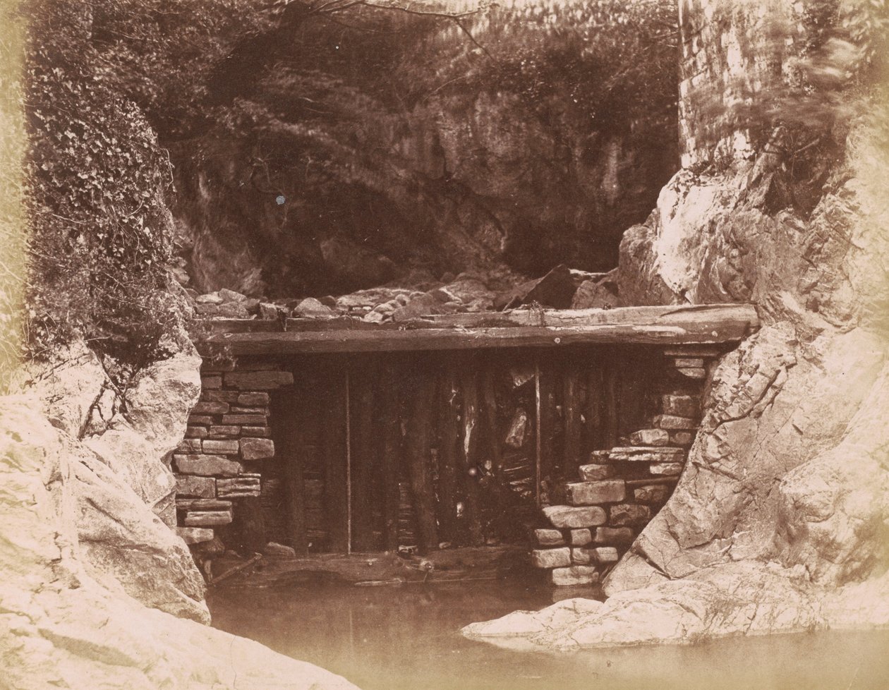 Le barrage de Mill, 1855 (photo) - Hugh Owen
