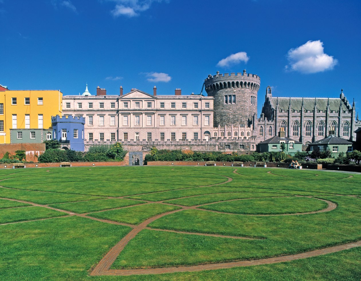 Château de Dublin, vue des jardins - Irish School