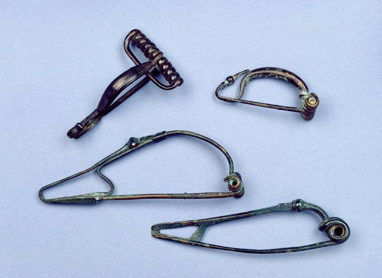 Quatre broches, Âge du fer ancien, 600-100 av. J.-C. - Iron Age