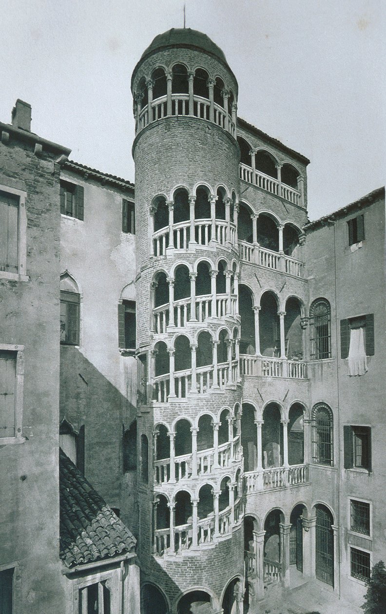 Vue du Palazzo Contarini del Bovolo - Italian Photographer