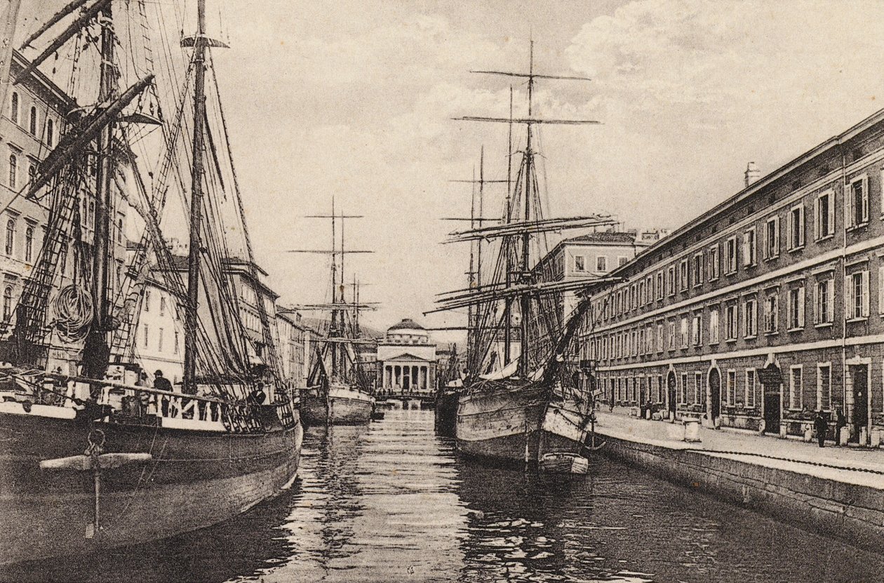 Trieste : Canale Grande (photo n/b) - Italian Photographer