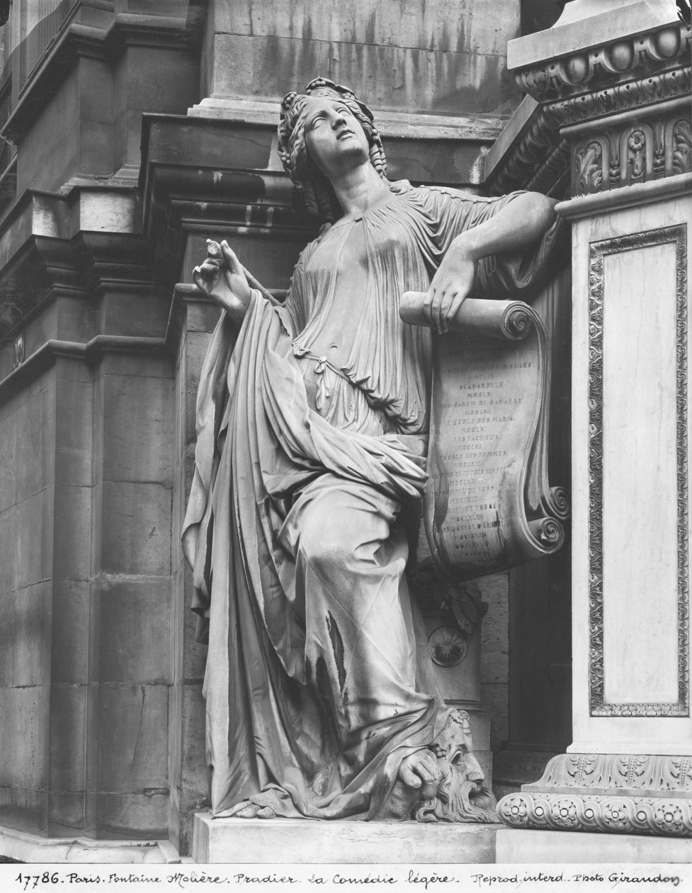Fontaine Molière, Comédie légère, 1844 (marbre) (détail) - James Pradier