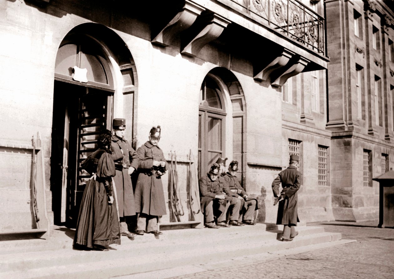 Gardes, Amsterdam, 1898 - James Batkin