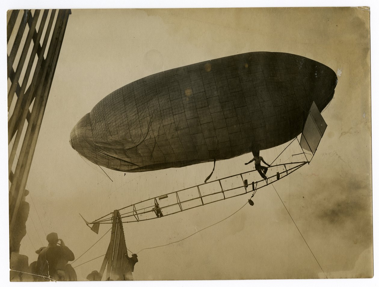 Dirigeable "California Arrow" - Jessie Tarbox Beals