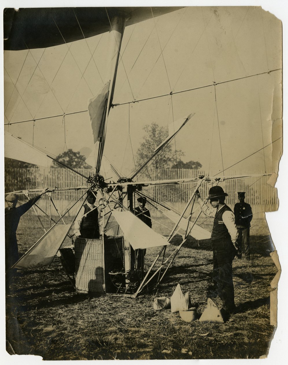 Dirigeable "Météore" - Jessie Tarbox Beals