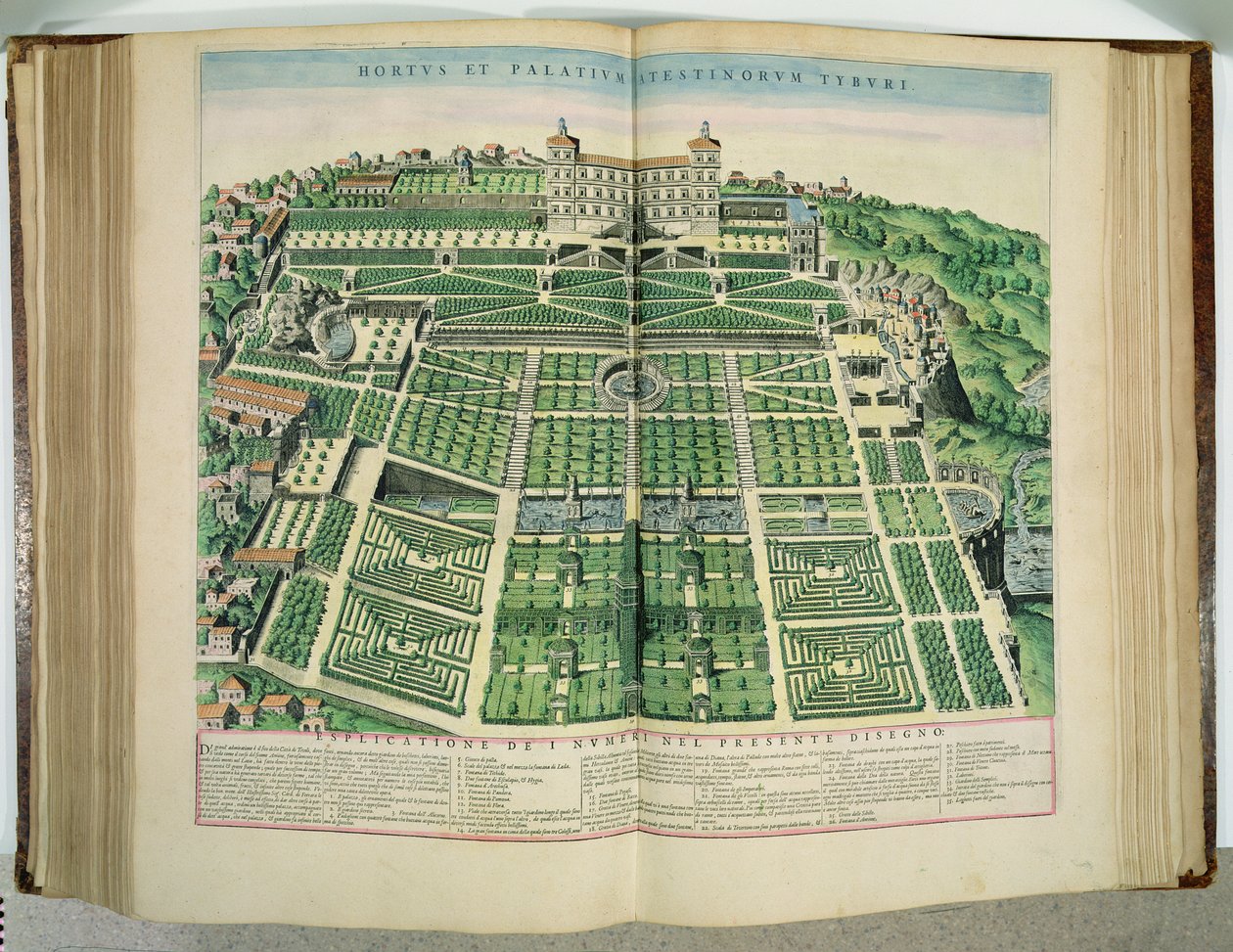 Le Palais et les Jardins de la Villa d