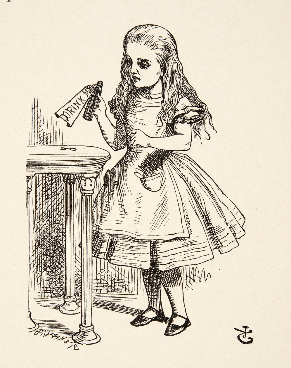 Alice regardant la bouteille 