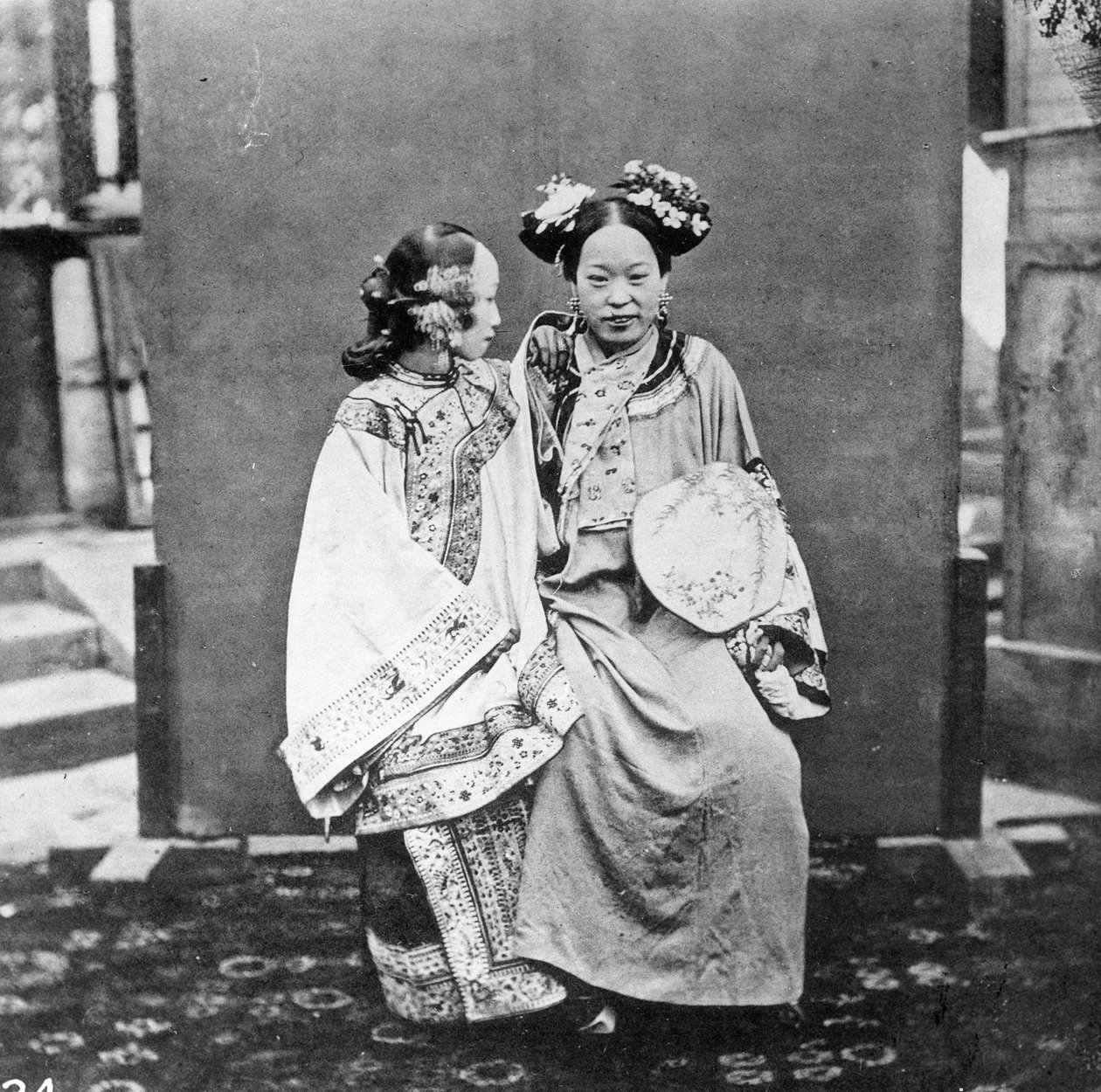 Dames Manchu, c.1867-72 - John Thomson