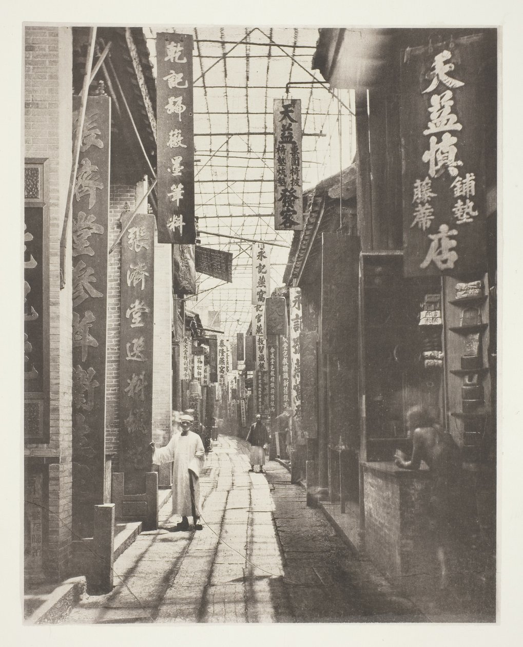 Rue de la Médecine, Canton - John Thomson