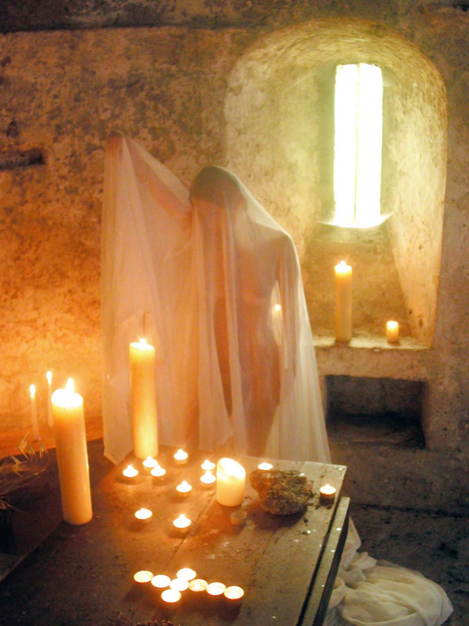 Dans la chapelle - Joseph Angilella Auquier