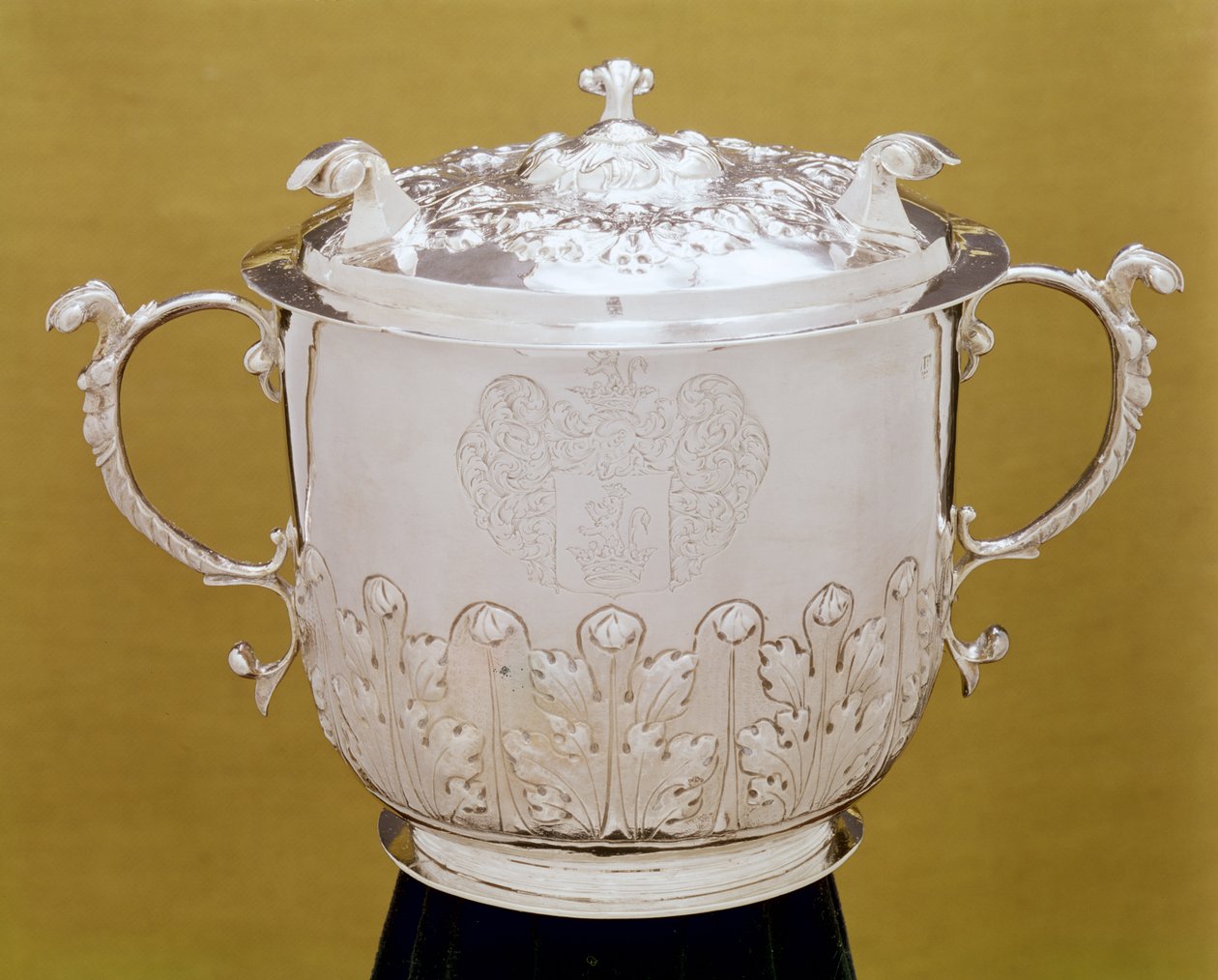 Coupe à deux anses et couvercle, c.1695 - Jurian Blanck