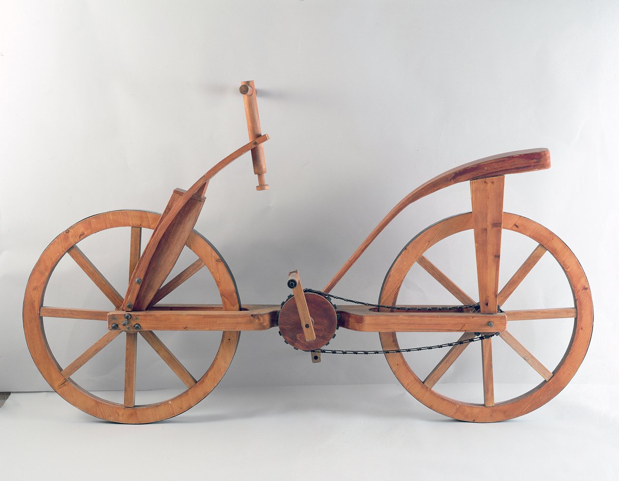 Reconstruction du design de Léonard de Vinci pour une bicyclette - Leonardo da Vinci