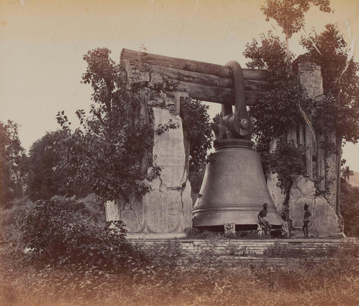 Grande cloche, Mandalay, Birmanie - Lord Henry Rawlinson