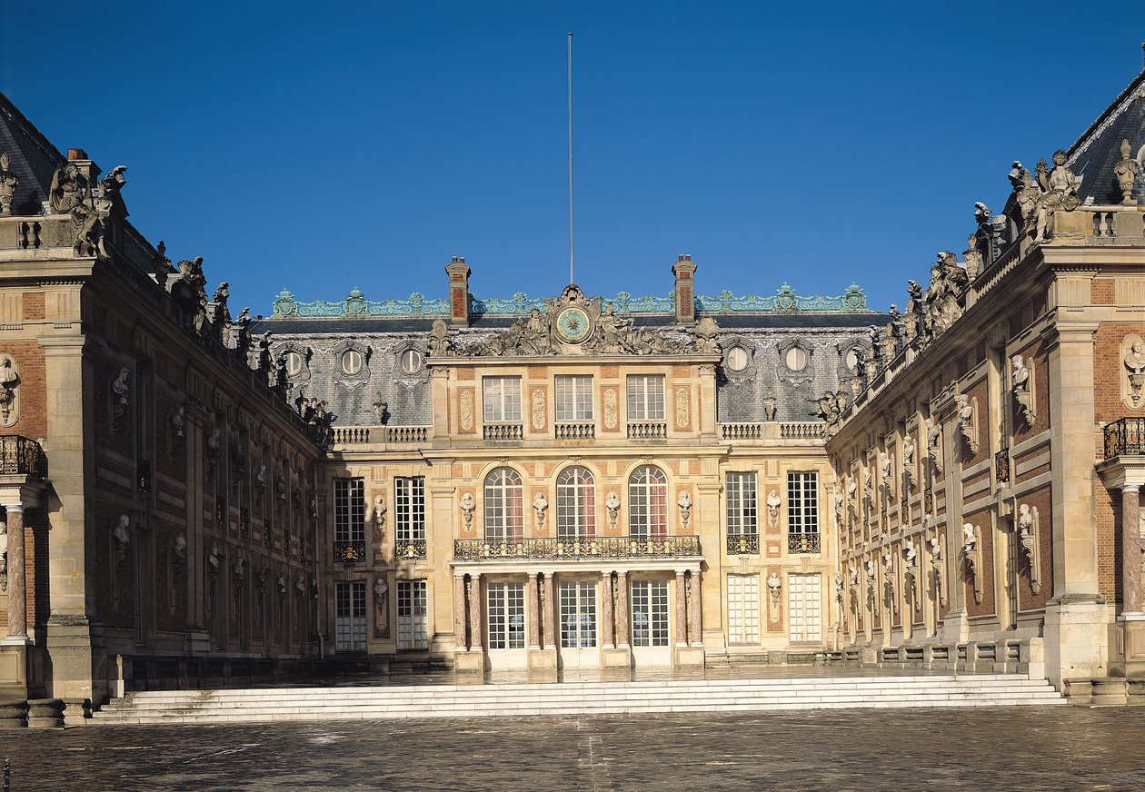 La cour Louis XIII, ou la cour de marbre, remodelée par Louis Le Vau (1612-70), vers 1630 - Louis Le Vau