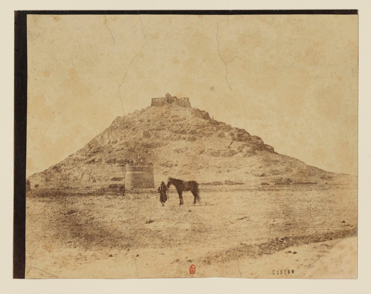 Ispahan, montagne du feu, ancien temple guèbre - Luigi Pesce