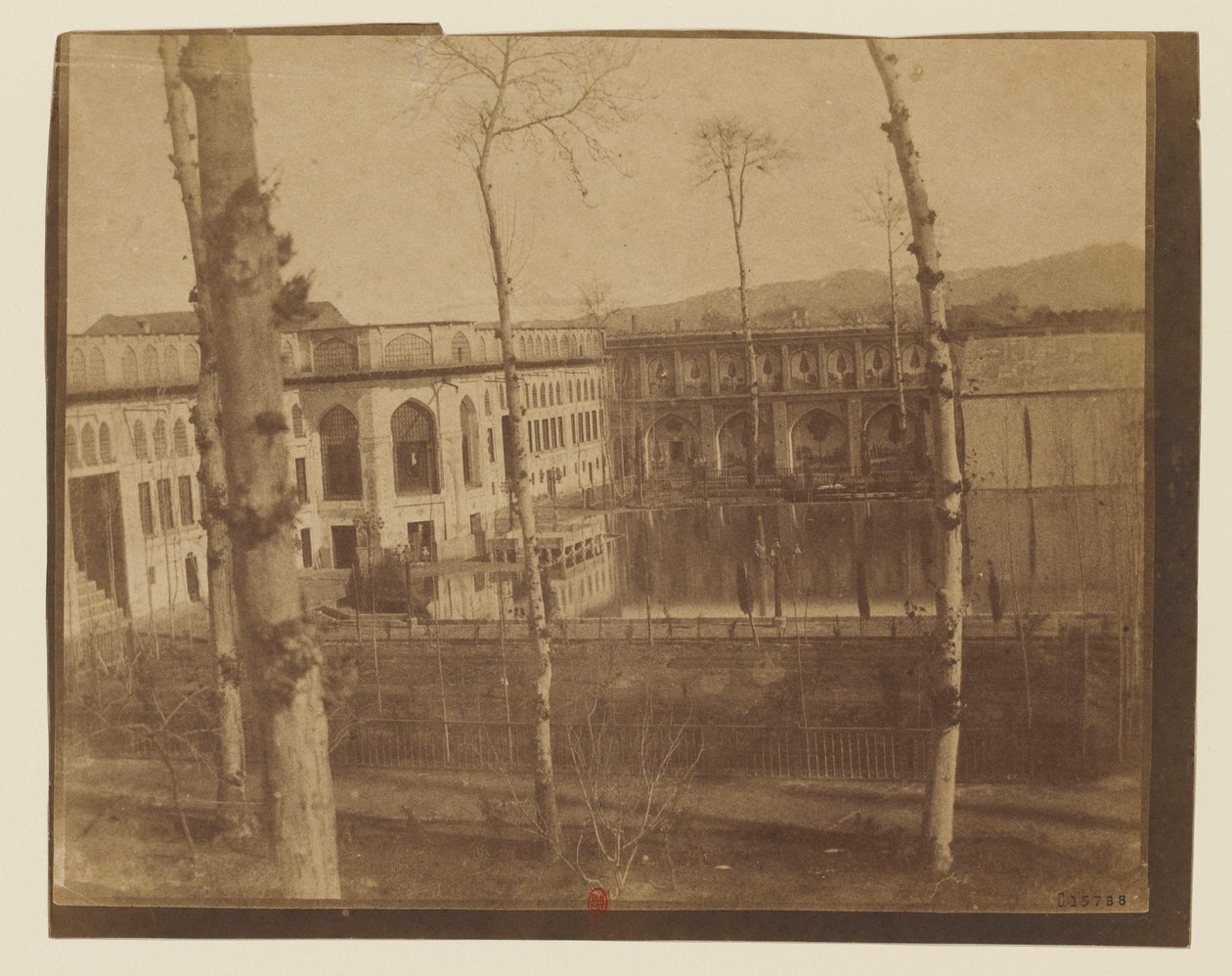 Téhéran, palais, cour du lac Golestan - Luigi Pesce