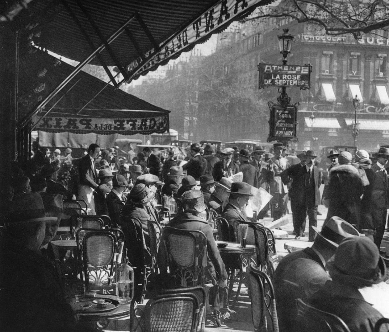 Café de la Paix, Paris, 1937 - Martin Hurlimann