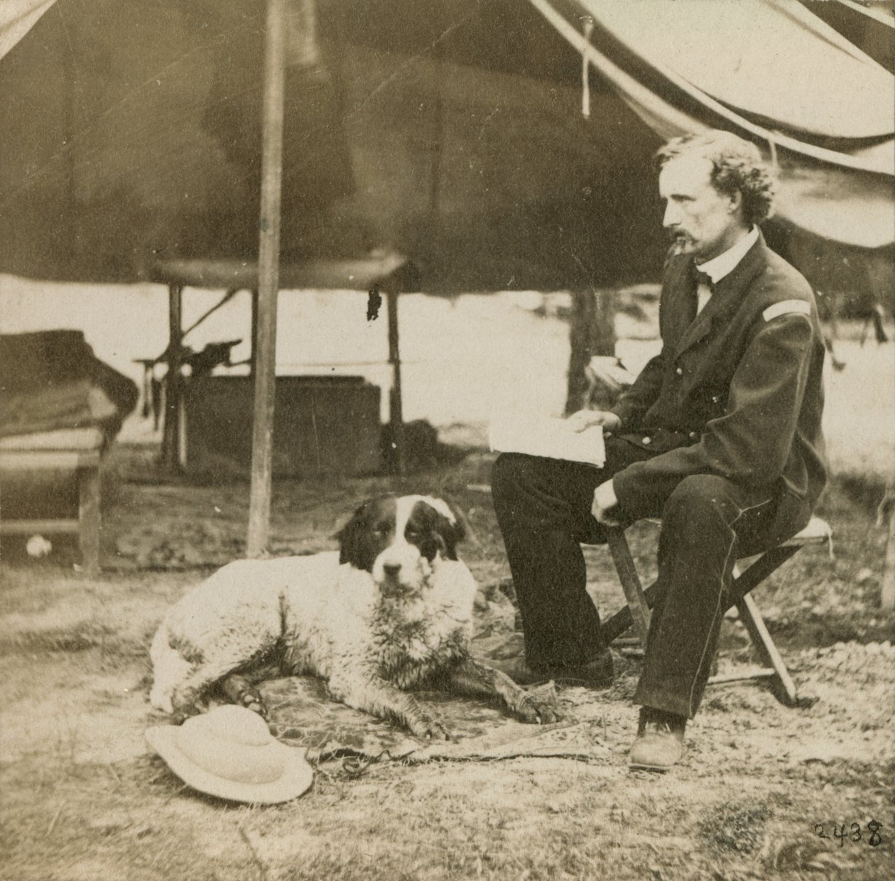 Le général Custer (1839-76) à son quartier général, c.1864 - Mathew B. Brady